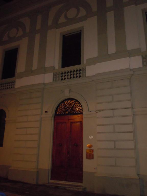 Aparthotel Palazzo Virginio Florencia Exterior foto